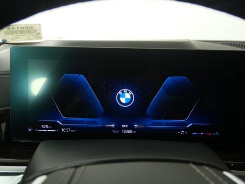 Used 2024 BMW X5 xDrive40i w/ Parking Assistance Package AWD/4WD image 19