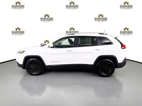 Used 2016 Jeep Cherokee Latitude w/ Comfort/Convenience Group AWD/4WD image 4