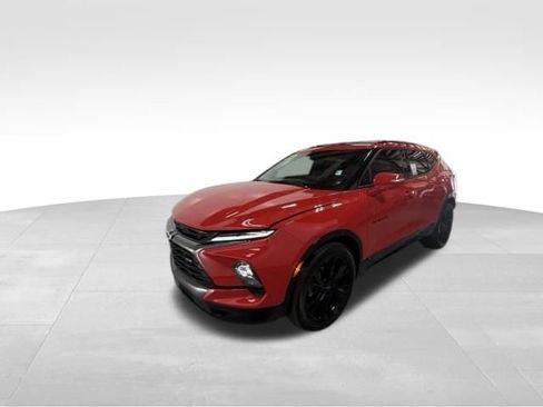 Used 2023 Chevrolet Blazer RS w/ Driver Confidence II Package AWD/4WD image 2