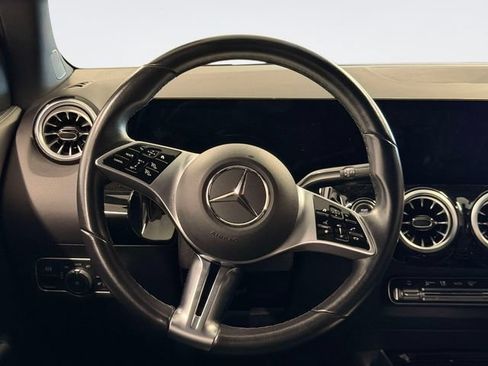 Used 2024 Mercedes-Benz GLA 250 4MATIC image 14