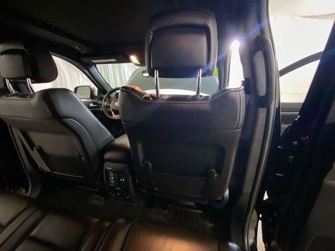 Used 2020 Jeep Grand Cherokee Overland AWD/4WD image 40