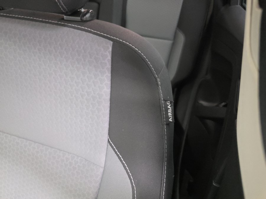 Used 2018 Ford Escape SE w/ SE Sync 3 Package AWD/4WD image 31