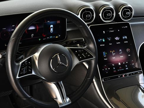 Used 2022 Mercedes-Benz C 300 4MATIC Sedan image 13