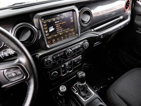 Used 2021 Jeep Wrangler Unlimited Sport image 22