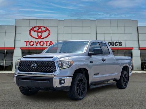 Used 2019 Toyota Tundra SR5 w/ SR5 Upgrade Package AWD/4WD image 2