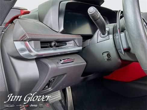 Used 2022 Chevrolet Corvette Stingray w/ Z51 Performance Package image 16