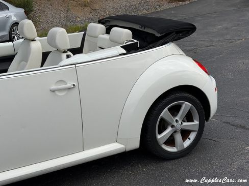 Used 2007 Volkswagen Beetle Triple White Edition FWD image 31
