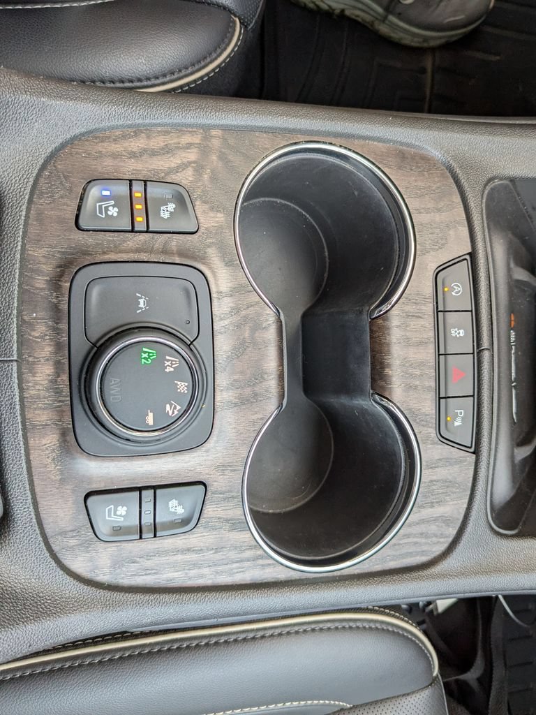 Used 2023 GMC Acadia Denali w/ Denali Ultimate Package AWD/4WD image 21