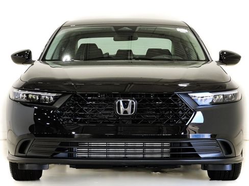 Used 2025 Honda Accord LX image 2