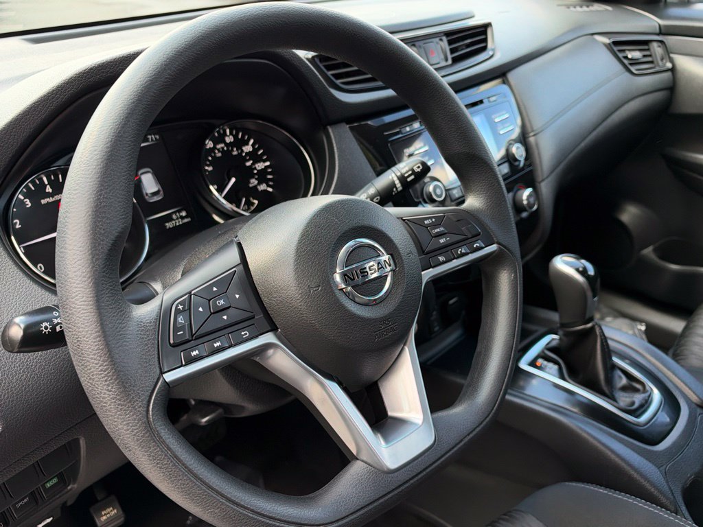 Used 2017 Nissan Rogue S AWD/4WD image 14