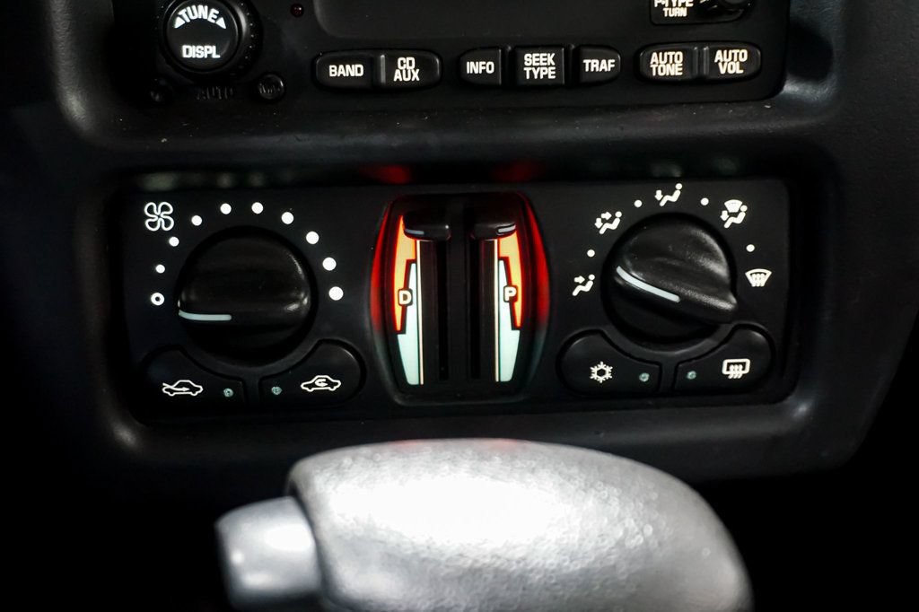 Used 2004 Chevrolet Monte Carlo LS w/ Preferred Equipment Group FWD image 22