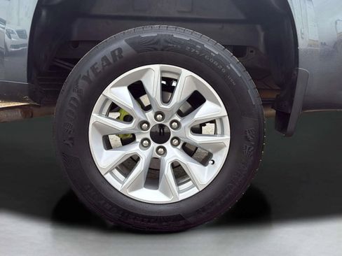 Used 2019 Chevrolet Silverado 1500 Custom w/ Custom Convenience Package image 36