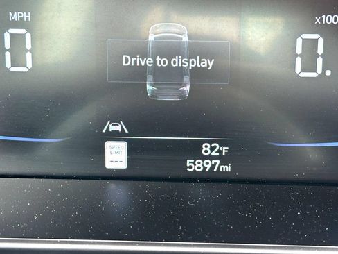 Used 2025 Hyundai Elantra Sport FWD image 28