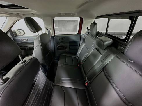 New 2025 Ford Maverick Lariat w/ Black Appearance Package image 24