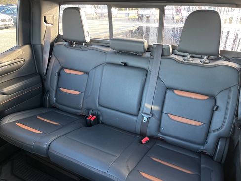 Used 2024 GMC Sierra 1500 AT4 w/ Technology Package image 17