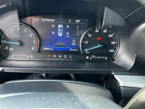 Used 2023 Ford Explorer XLT w/ Equipment Group 202A AWD/4WD image 9