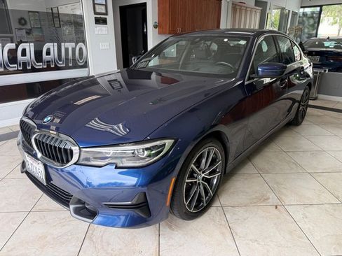 Used 2019 BMW 330i Sedan w/ Premium Package RWD image 19