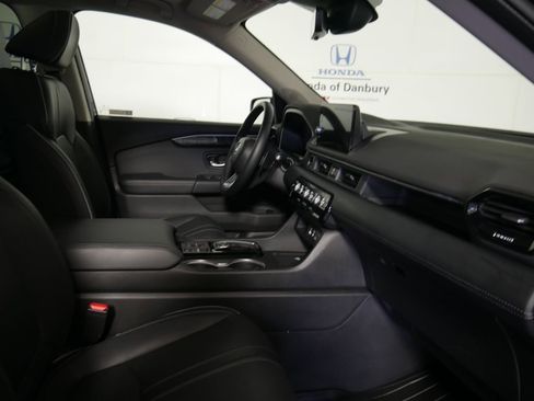 Used 2023 Honda Pilot Elite image 7