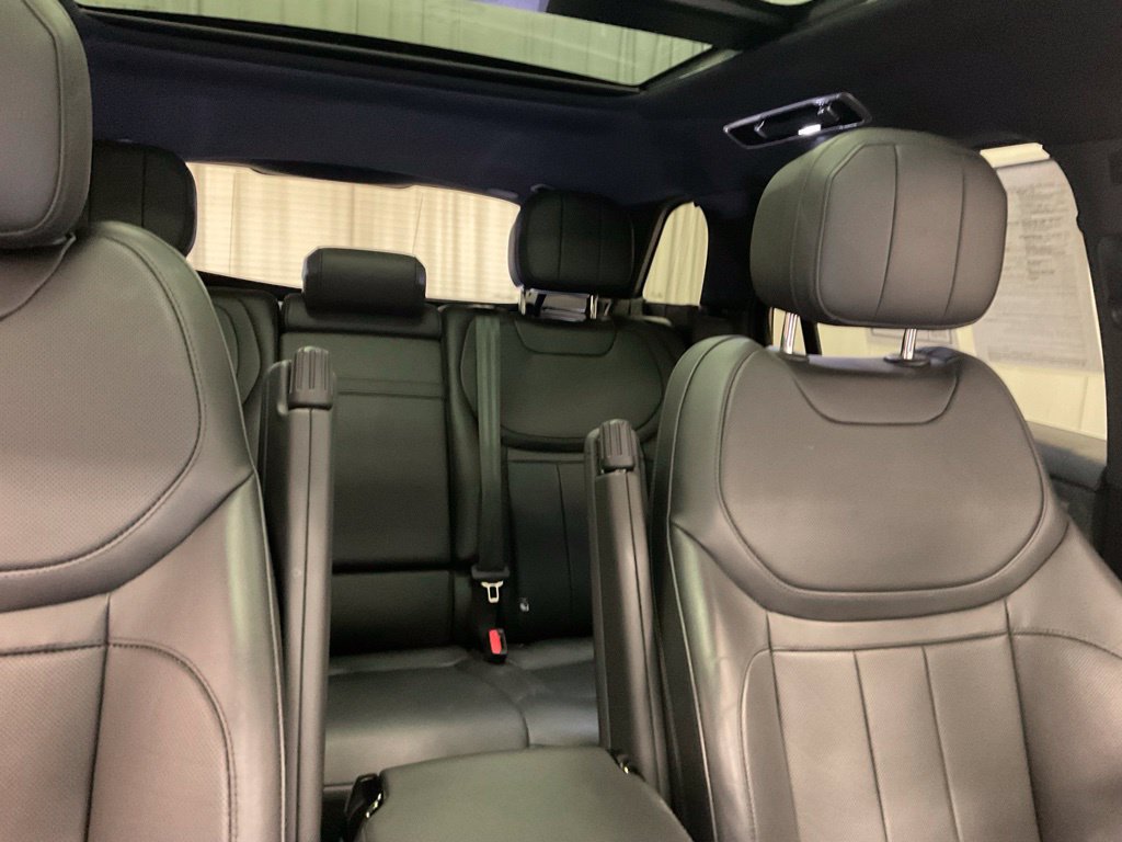 Used 2025 Land Rover Range Rover Sport SE AWD/4WD image 29
