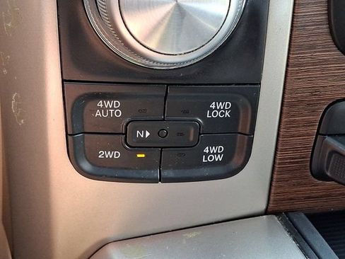 Used 2016 RAM 1500 Laramie w/ Convenience Group AWD/4WD image 29