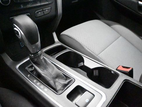 Used 2018 Ford Escape SE w/ Ford Safe & Smart Package image 6