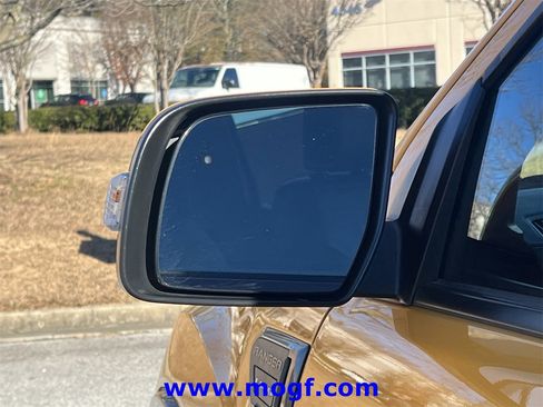 Certified 2022 Ford Ranger Lariat w/ Tremor Off-Road Package image 30