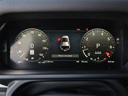 Used 2024 Land Rover Defender 110 SE image 13
