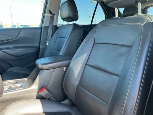 Used 2018 Chevrolet Equinox Premier AWD/4WD image 16