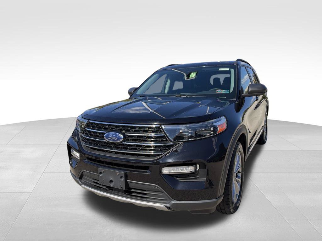 Used 2020 Ford Explorer XLT w/ Equipment Group 202A AWD/4WD image 2