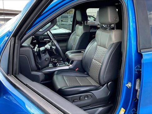 Used 2022 Chevrolet Silverado 1500 ZR2 w/ Technology Package image 8