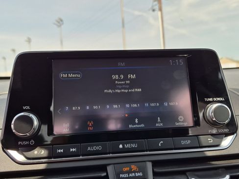 Used 2022 Nissan Altima 2.5 S FWD image 16