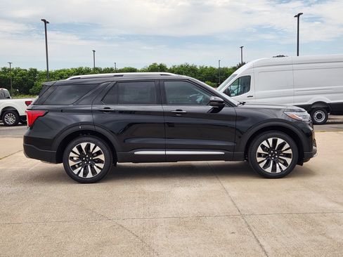 New 2026 Ford Explorer Platinum w/ LUX Leather Package AWD/4WD image 7