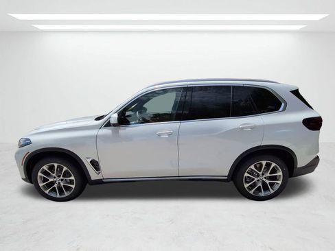 New 2026 BMW X5 sDrive40i w/ Parking Assistance Package RWD image 7