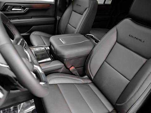 New 2026 GMC Yukon XL Denali image 17