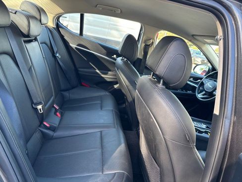 Used 2025 Genesis G70 2.5T image 12