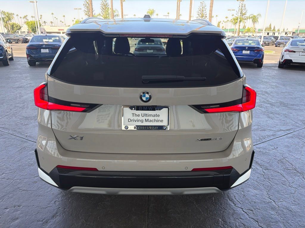 Used 2026 BMW X1 xDrive28i w/ Convenience Package AWD/4WD image 4
