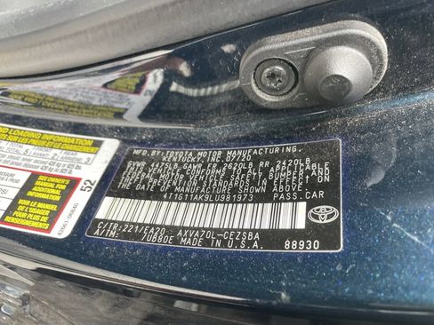 Used 2020 Toyota Camry SE image 8