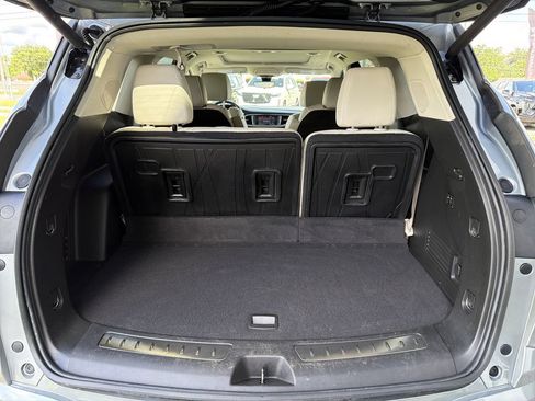 Used 2023 Buick Enclave Avenir w/ Avenir Technology Package FWD image 11