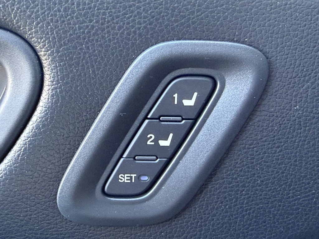 Used 2025 Honda Pilot Touring image 30