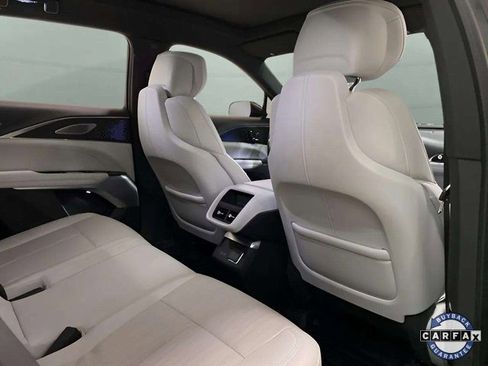 Used 2023 Cadillac Lyriq 2WD image 80