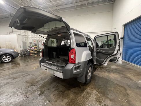 Used 2011 Nissan Xterra PRO-4X w/ Protection Pkg image 4