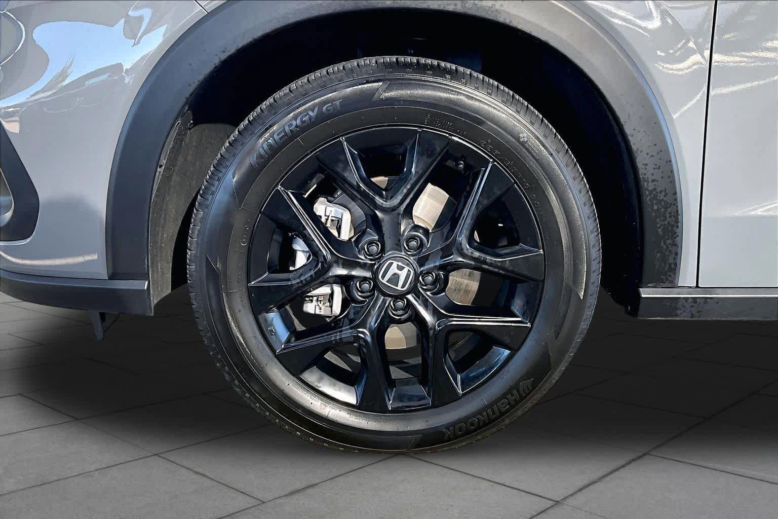 Certified 2025 Honda HR-V Sport image 11