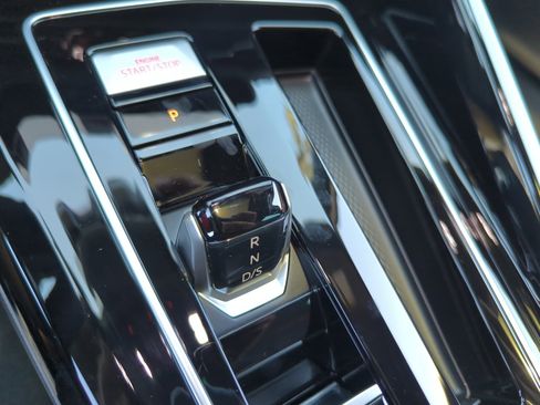 New 2025 Volkswagen Golf SE image 15