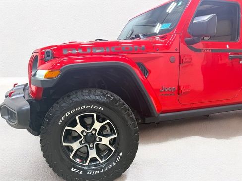 Used 2019 Jeep Wrangler Unlimited Rubicon image 2