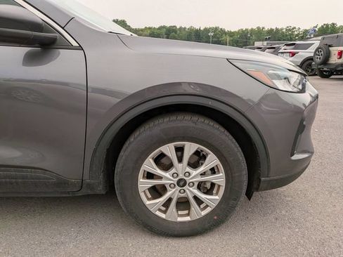 Certified 2023 Ford Escape Active AWD/4WD image 9