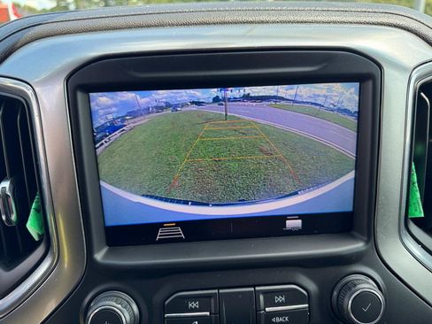 Used 2020 Chevrolet Silverado 1500 LT w/ Remote Start Package AWD/4WD image 34
