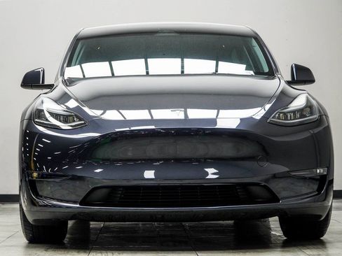 Used 2024 Tesla Model Y Performance image 8