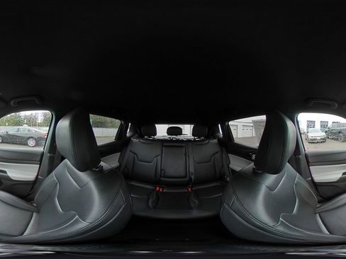 Used 2025 Jeep Compass Limited image 44