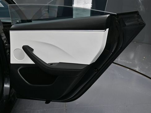 Used 2024 Tesla Model 3 Performance image 41