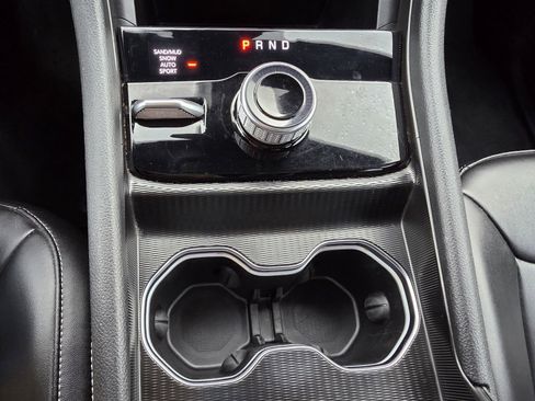 Used 2024 Jeep Grand Cherokee Limited image 25